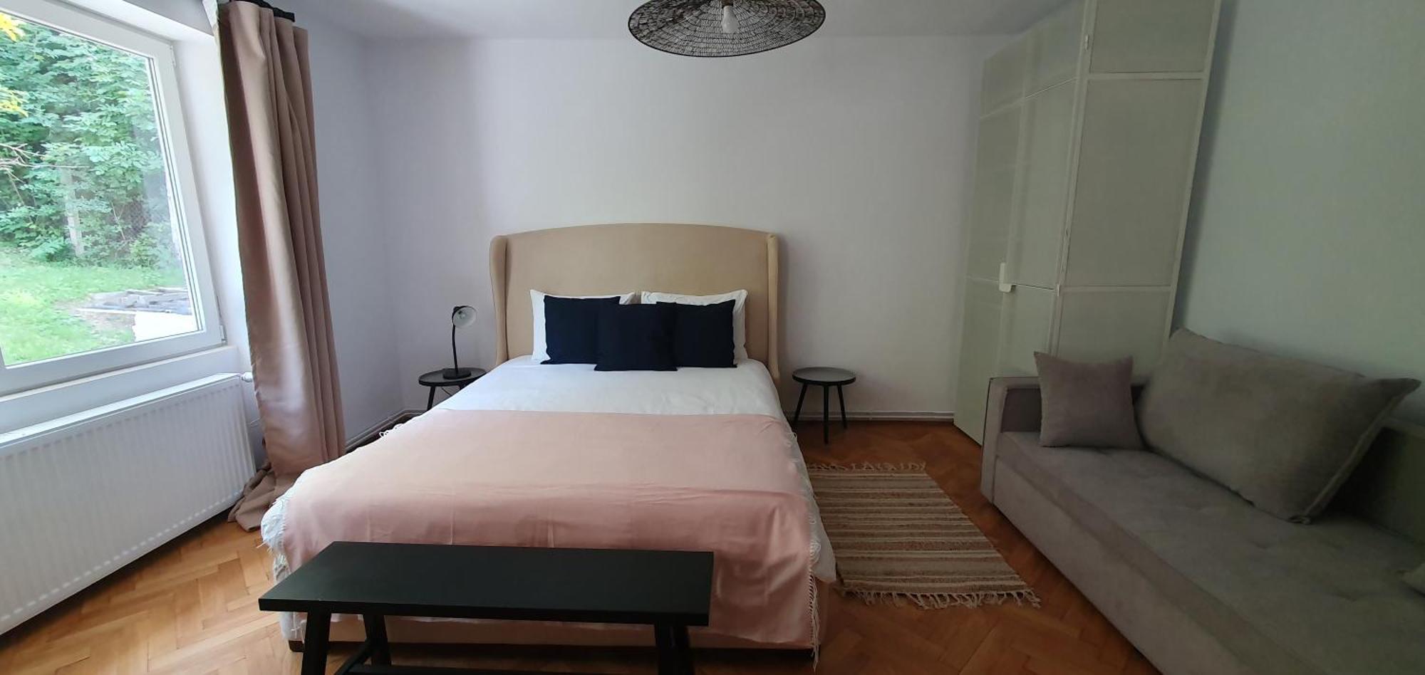 בראשוב The Pines Serviced Apartments מראה חיצוני תמונה
